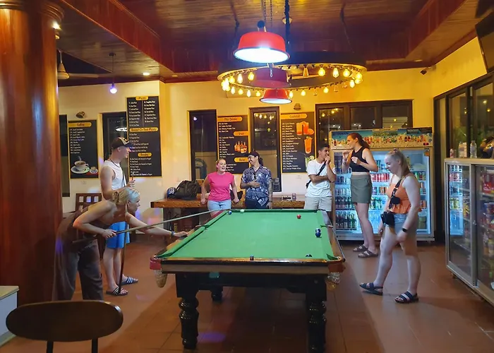 Darling Pub Hostel *